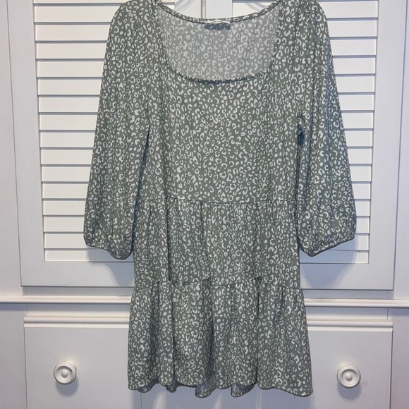 Carol Christian Dresses & Skirts - Leopard animal print Babydoll Mini Dress L,